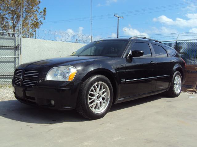 Dodge Magnum 2005 photo 2