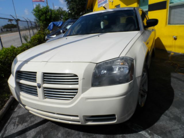 Dodge Magnum 2005 photo 4