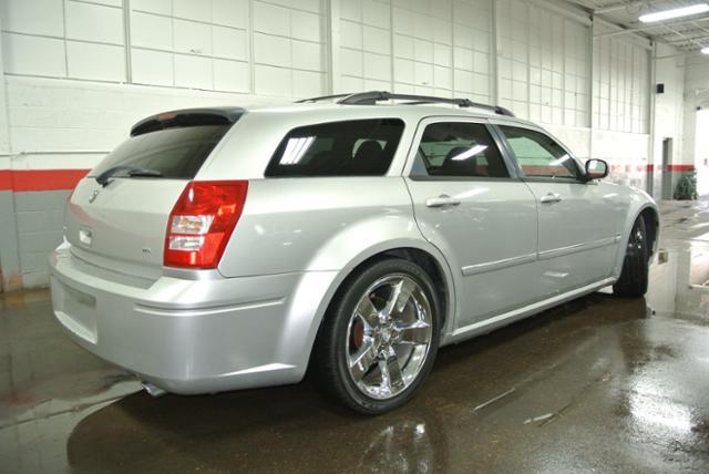 Dodge Magnum 2005 photo 1