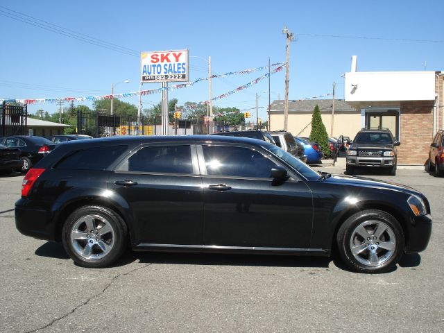 Dodge Magnum 2005 photo 16