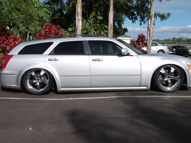 Dodge Magnum 2005 photo 2