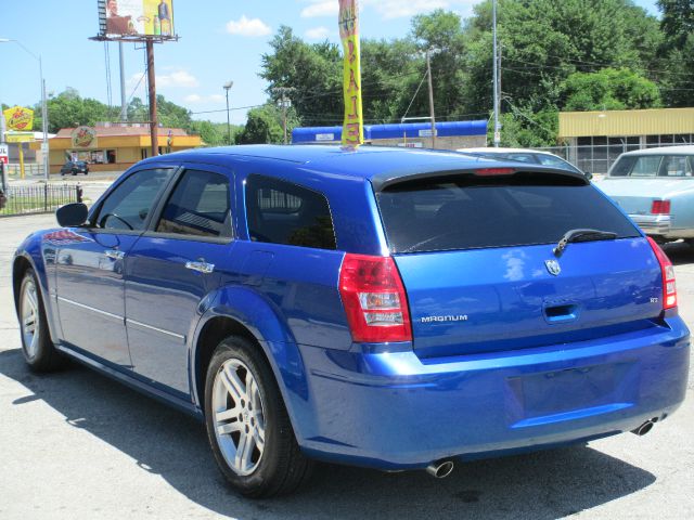 Dodge Magnum 2005 photo 1