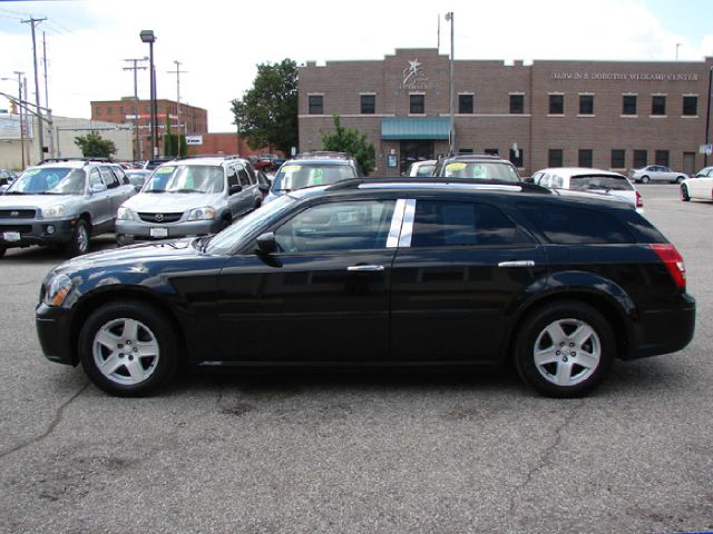 Dodge Magnum S Wagon