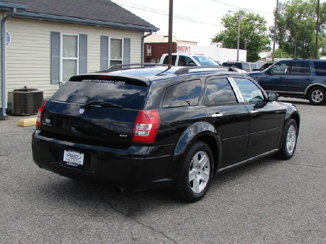 Dodge Magnum 2005 photo 1