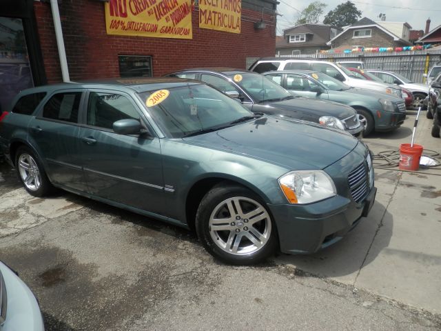 Dodge Magnum 2005 photo 1