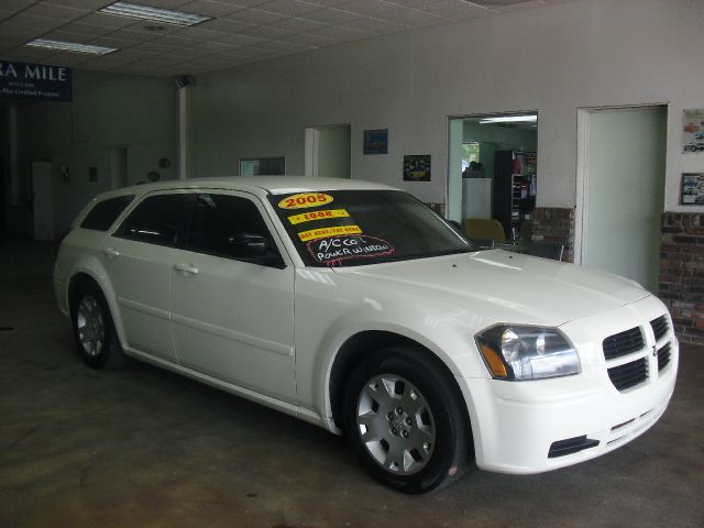 Dodge Magnum 2005 photo 10