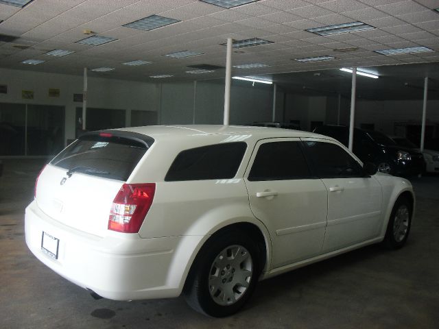 Dodge Magnum 2005 photo 6