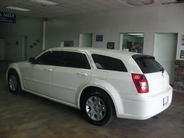 Dodge Magnum 2005 photo 7