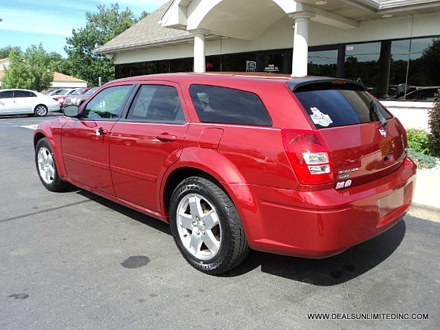 Dodge Magnum 2005 photo 1