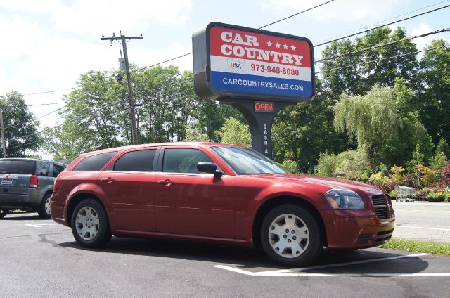 Dodge Magnum 2005 photo 2