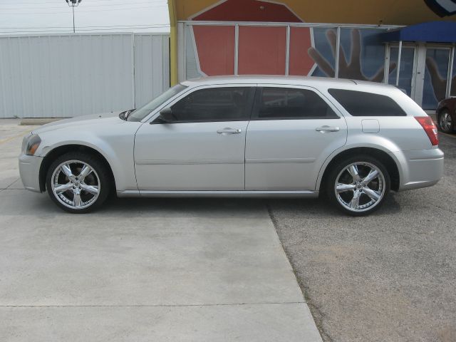 Dodge Magnum 2005 photo 4