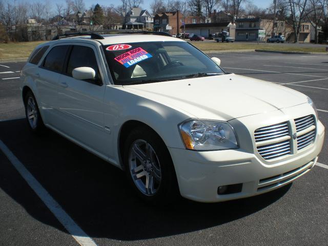 Dodge Magnum 2005 photo 2