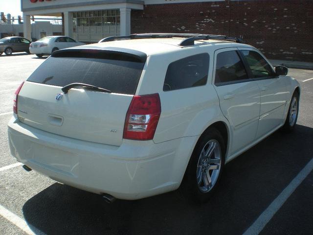 Dodge Magnum 2005 photo 4