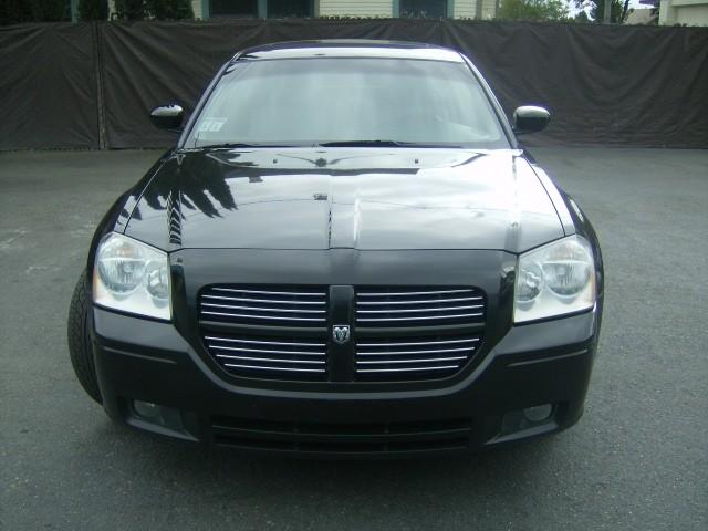 Dodge Magnum 2005 photo 1