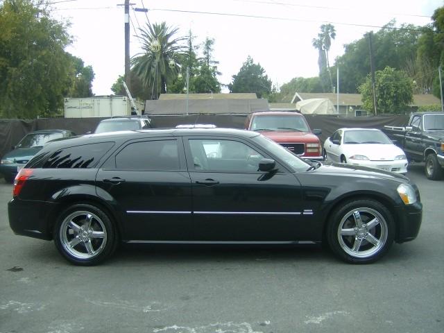 Dodge Magnum 2005 photo 3