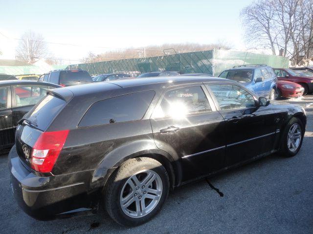 Dodge Magnum 2005 photo 1