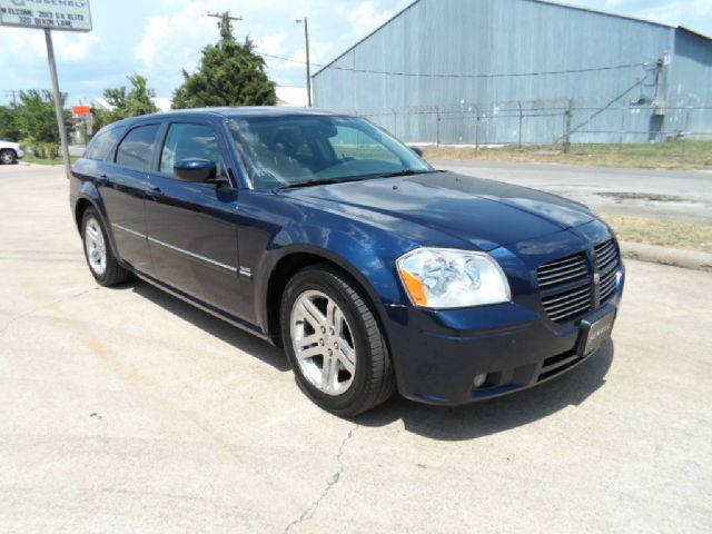 Dodge Magnum 2005 photo 1