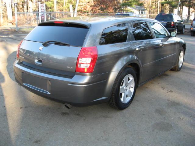 Dodge Magnum 2005 photo 2