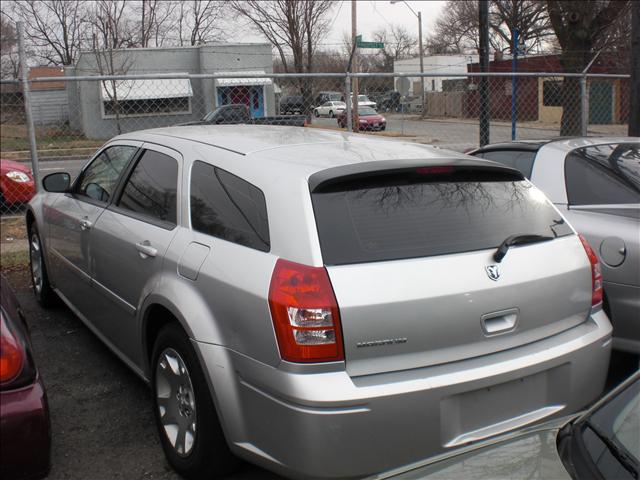 Dodge Magnum 2006 photo 2