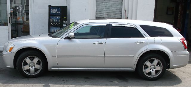 Dodge Magnum 2006 photo 2