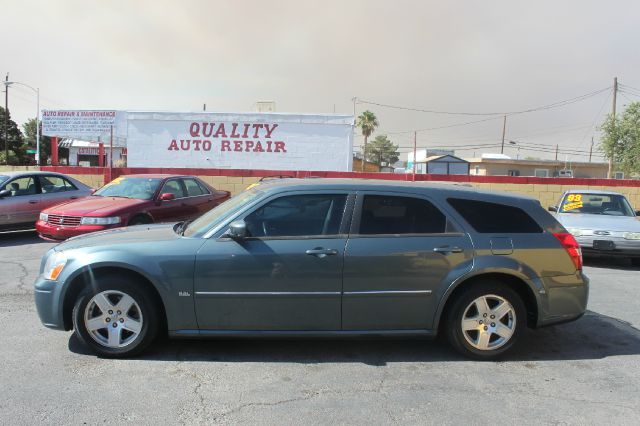 Dodge Magnum 2006 photo 2