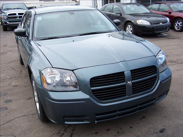 Dodge Magnum 2006 photo 0