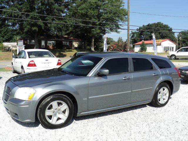 Dodge Magnum 2006 photo 2