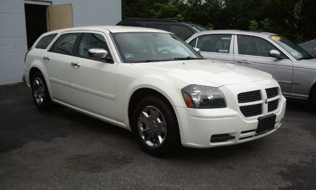 Dodge Magnum 2006 photo 2