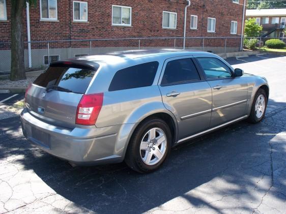 Dodge Magnum 2006 photo 2