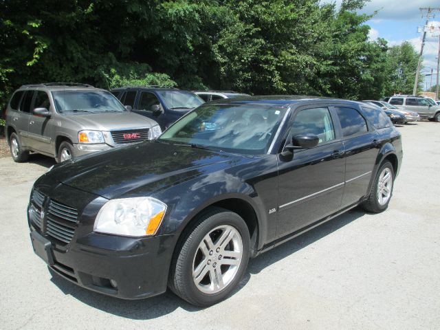 Dodge Magnum S Wagon