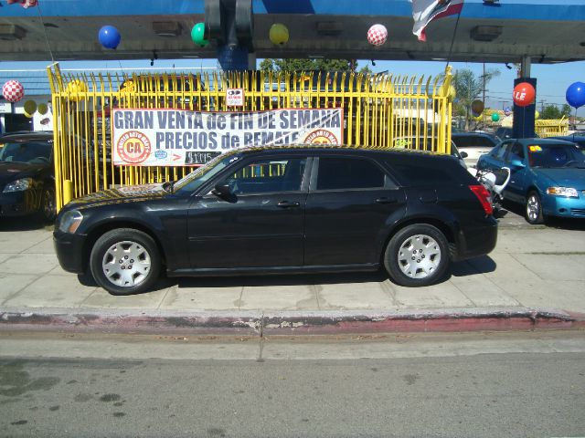 Dodge Magnum 2006 photo 2