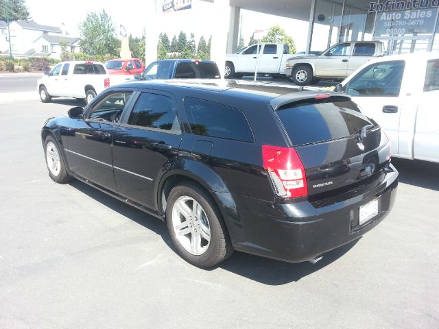 Dodge Magnum 2006 photo 2