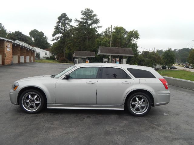 Dodge Magnum 2007 photo 2