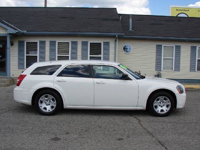 Dodge Magnum 2007 photo 2