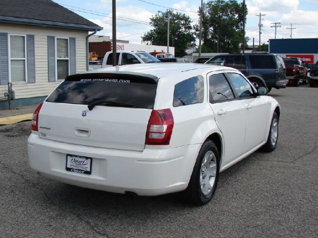 Dodge Magnum 2007 photo 3