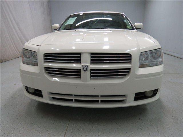 Dodge Magnum 1500 135 WB Base Wagon