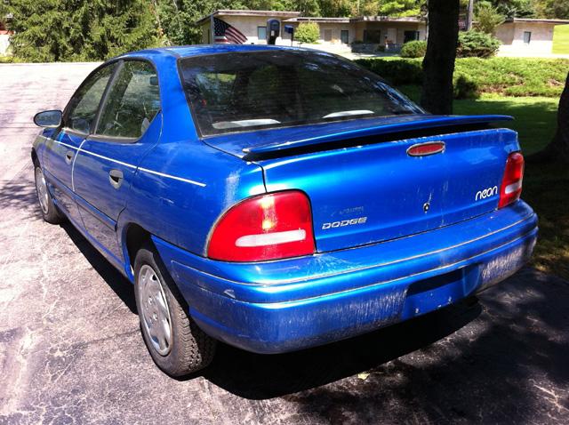 Dodge Neon 1998 photo 2