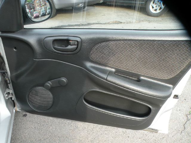 Dodge Neon 2002 photo 16