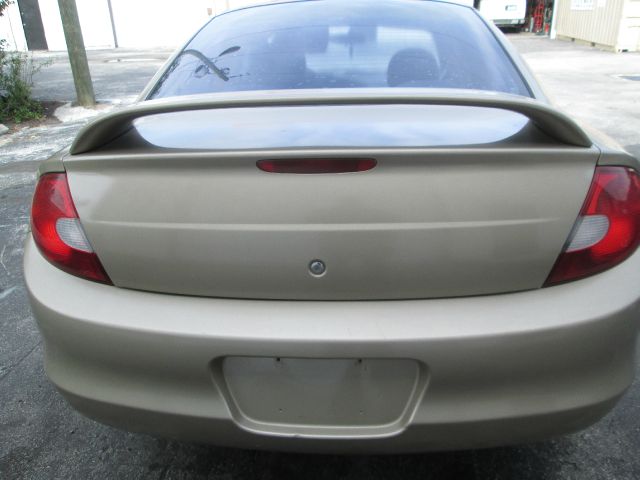 Dodge Neon 2002 photo 2