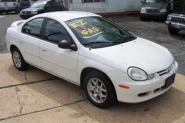 Dodge Neon 2002 photo 2