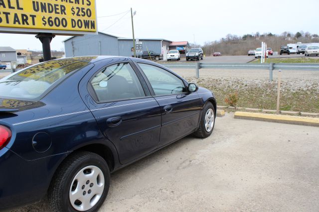 Dodge Neon 2002 photo 2