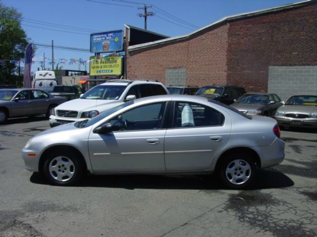 Dodge Neon 2002 photo 2