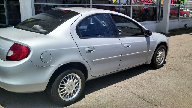 Dodge Neon 2002 photo 2