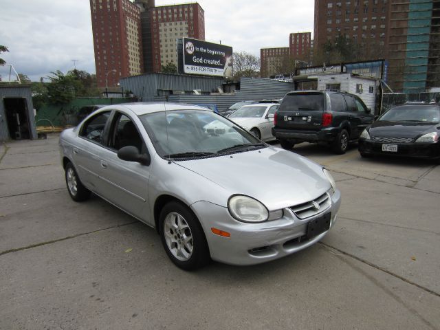 Dodge Neon 2002 photo 2