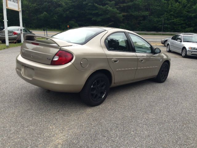 Dodge Neon 2002 photo 2