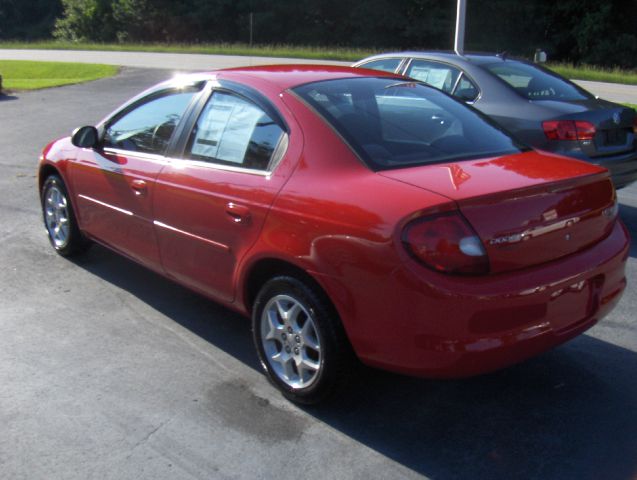 Dodge Neon 2002 photo 2