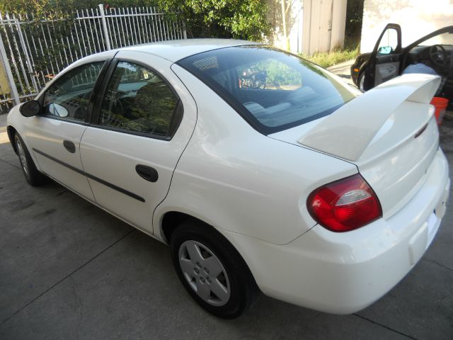 Dodge Neon 2003 photo 2