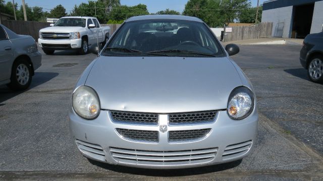 Dodge Neon 2003 photo 2