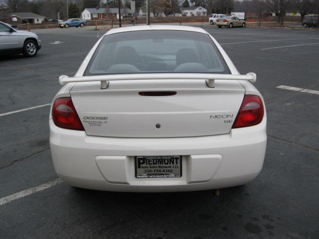 Dodge Neon 2003 photo 1