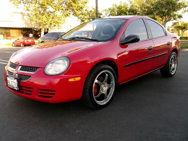 Dodge Neon 2003 photo 2